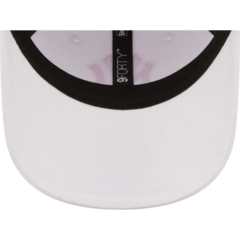 kasketter-buet-hvid-justerbar-rem-til-barn-rosa-9forty-league-essential-fra-new-york-yankees-mlb-af-new-era