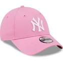 kasketter-buet-rosa-justerbar-rem-til-barn-9forty-league-essential-fra-new-york-yankees-mlb-af-new-era