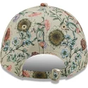 kasketter-buet-beige-justerbar-rem-9forty-all-over-print-floral-fra-new-york-yankees-mlb-af-new-era