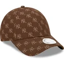 kasketter-buet-brun-justerbar-rem-9forty-monogram-fra-new-york-yankees-mlb-af-new-era