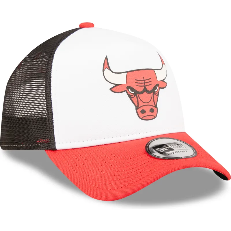 hvid-sort-og-rod-trucker-kasket-a-frame-team-colour-fra-chicago-bulls-nba-fra-new-era