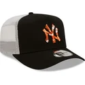 new-era-new-york-yankees-mlb-sort-og-hvid-trucker-cap-med-orange-logo-a-frame-seasonal-infill