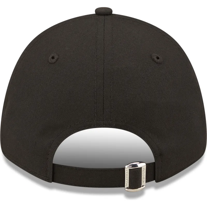 sort-justerbar-curved-kasket-9forty-repreve-monochrom-fra-chicago-bulls-nba-fra-new-era