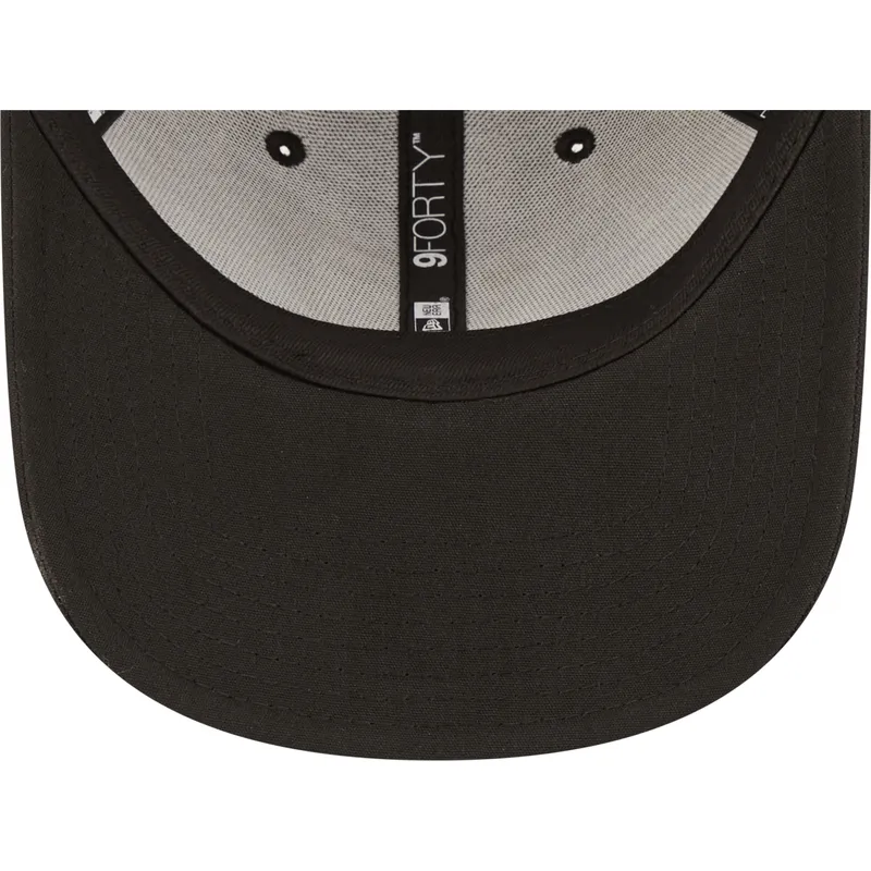 sort-justerbar-curved-kasket-9forty-repreve-monochrom-fra-chicago-bulls-nba-fra-new-era