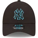 kasketter-buet-sort-justerbar-rem-9forty-neon-outline-fra-new-york-yankees-mlb-af-new-era