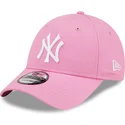 new-era-new-york-yankees-mlb-9forty-league-essential-justerbar-lyserod-cap-med-hvidt-logo