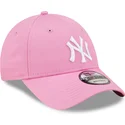 new-era-new-york-yankees-mlb-9forty-league-essential-justerbar-lyserod-cap-med-hvidt-logo