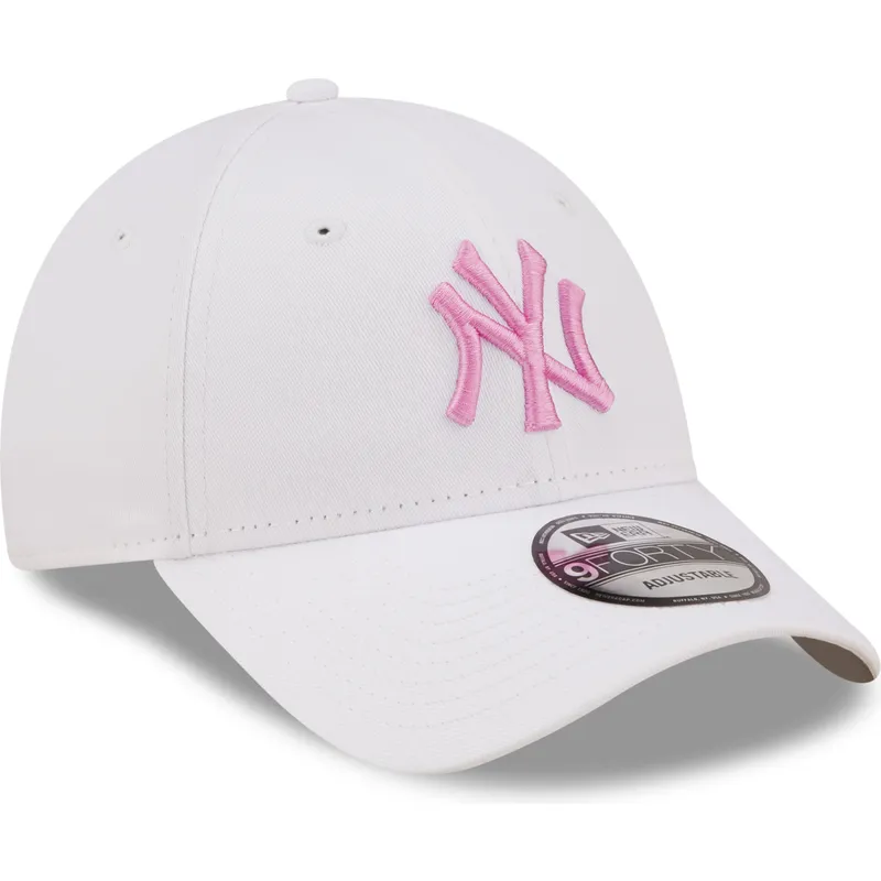 kasketter-buet-hvid-justerbar-rem-rosa-9forty-league-essential-fra-new-york-yankees-mlb-af-new-era
