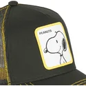 kasketter-buet-sort-snapback-snoopy-jordnodder-af-capslab