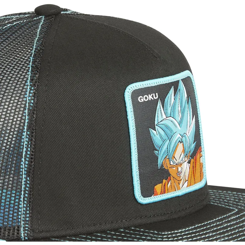 flad-trucker-kasket-sort-og-bla-son-goku-super-saiyan-blue-sa1-dragon-ball-fra-capslab