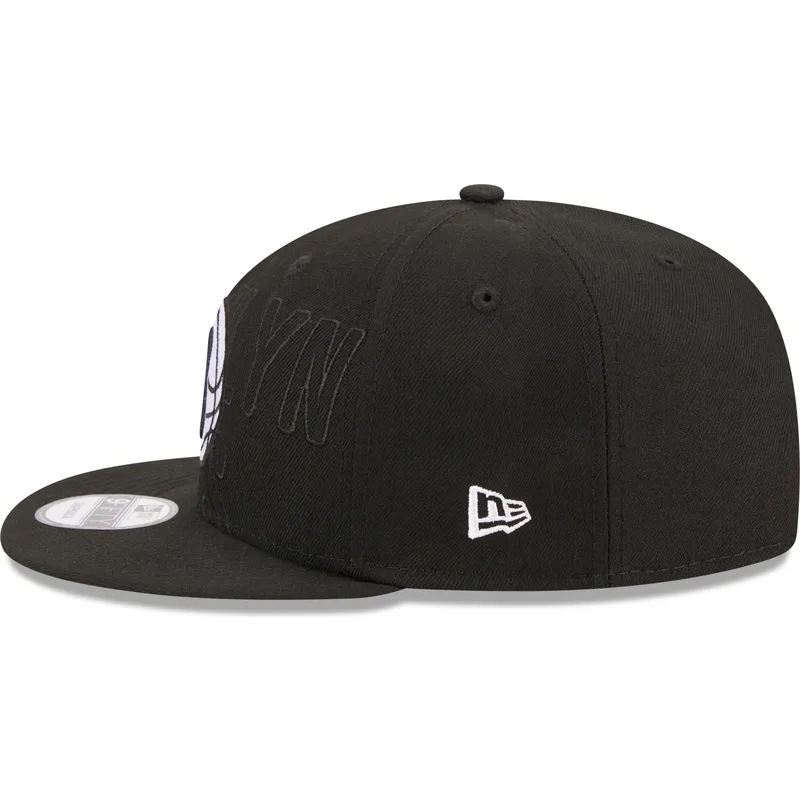 sort-flad-snapback-9fifty-draft-edition-2023-kasket-fra-brooklyn-nets-nba-fra-new-era