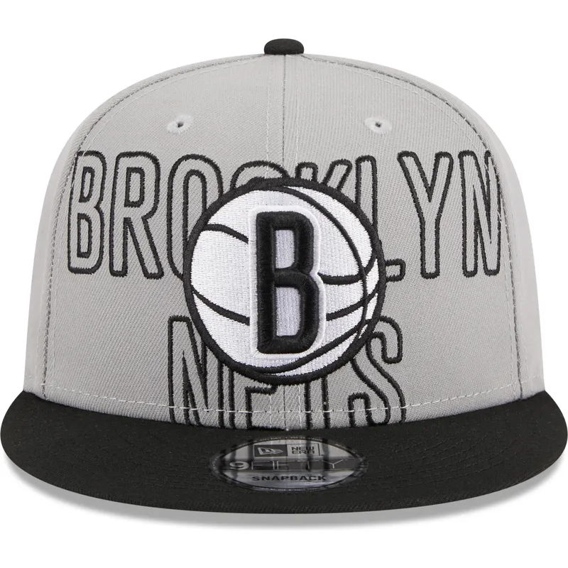 gra-og-sort-flat-cap-snapback-9fifty-draft-edition-2023-fra-brooklyn-nets-nba-fra-new-era
