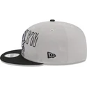 brooklyn-nets-nba-new-era-gra-og-sort-snapback-fladskygget-kasket-9fifty-draft-edition-2023
