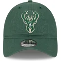 gron-justerbar-kurvet-kasket-9twenty-draft-edition-2023-fra-milwaukee-bucks-nba-fra-new-era
