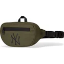 gron-baeltetaske-med-sort-new-york-yankees-mlb-logo-fra-new-era