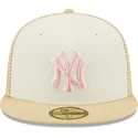 kasketter-flad-beige-tilpasset-rosa-59fifty-seam-stitch-fra-new-york-yankees-mlb-af-new-era