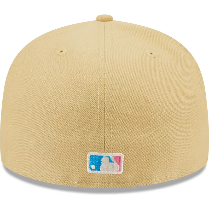 kasketter-flad-beige-tilpasset-rosa-59fifty-seam-stitch-fra-new-york-yankees-mlb-af-new-era