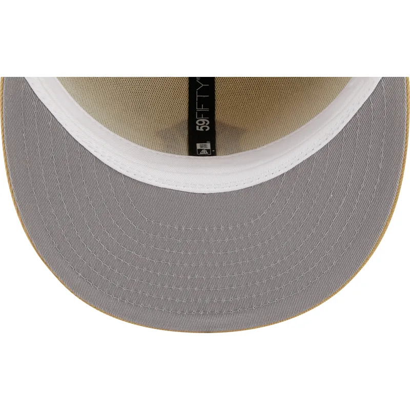 kasketter-flad-beige-tilpasset-rosa-59fifty-seam-stitch-fra-new-york-yankees-mlb-af-new-era