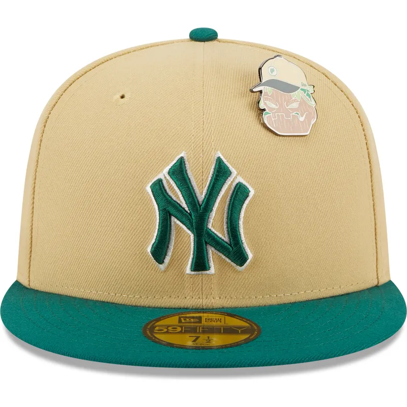 flad-beige-og-gron-fitted-kasket-59fifty-the-elements-earth-pin-fra-new-york-yankees-mlb-fra-new-era