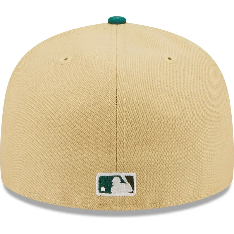 flad-beige-og-gron-fitted-kasket-59fifty-the-elements-earth-pin-fra-new-york-yankees-mlb-fra-new-era