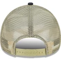 beige-og-marinebla-9forty-a-frame-all-day-trucker-kasket-fra-boston-red-sox-mlb-af-new-era