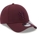 kasketter-buet-rod-justerbar-rem-granate-granate-9forty-repreve-fra-new-york-yankees-mlb-af-new-era