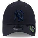 kasketter-buet-marinebla-justerbar-rem-9forty-repreve-fra-new-york-yankees-mlb-af-new-era
