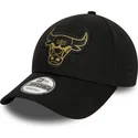 kasketter-buet-sort-justerbar-rem-9forty-metallic-badge-fra-chicago-bulls-nba-af-new-era