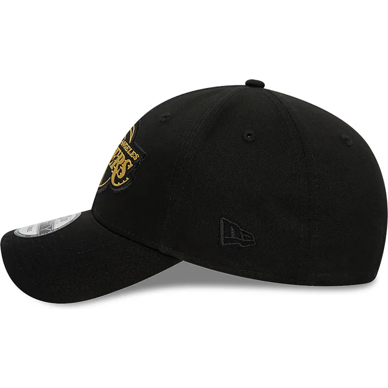 kasketter-buet-sort-justerbar-rem-9forty-metallic-badge-fra-los-angeles-lakers-nba-af-new-era