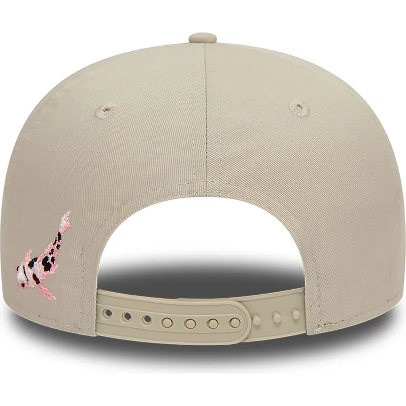 kasketter-flad-beige-snapback-9fifty-koi-fish-fra-new-york-yankees-mlb-af-new-era