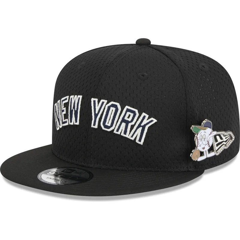 flad-sort-snapback-9fifty-post-up-pin-kasket-fra-new-york-yankees-mlb-af-new-era