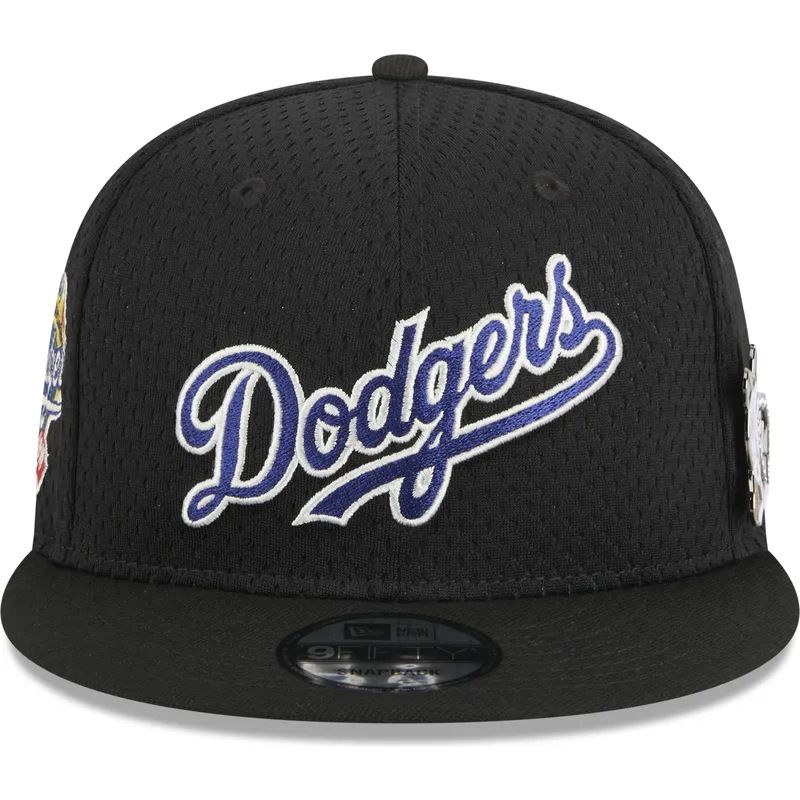 flad-sort-snapback-9fifty-post-up-pin-kasket-fra-los-angeles-dodgers-mlb-af-new-era