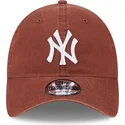 kasketter-buet-brun-justerbar-rem-9twenty-league-essential-fra-new-york-yankees-mlb-af-new-era