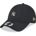 justerbar-sort-buet-kasket-9forty-med-new-york-yankees-mlb-pin-fra-new-era