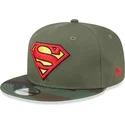 kasketter-flad-gron-snapback-til-barn-camuflaje-9fifty-fra-superman-dc-comics-af-new-era