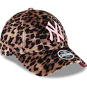 new-era-new-york-yankees-mlb-9forty-velour-justerbar-leopardkurvet-kasket-med-pink-logo-til-kvinder