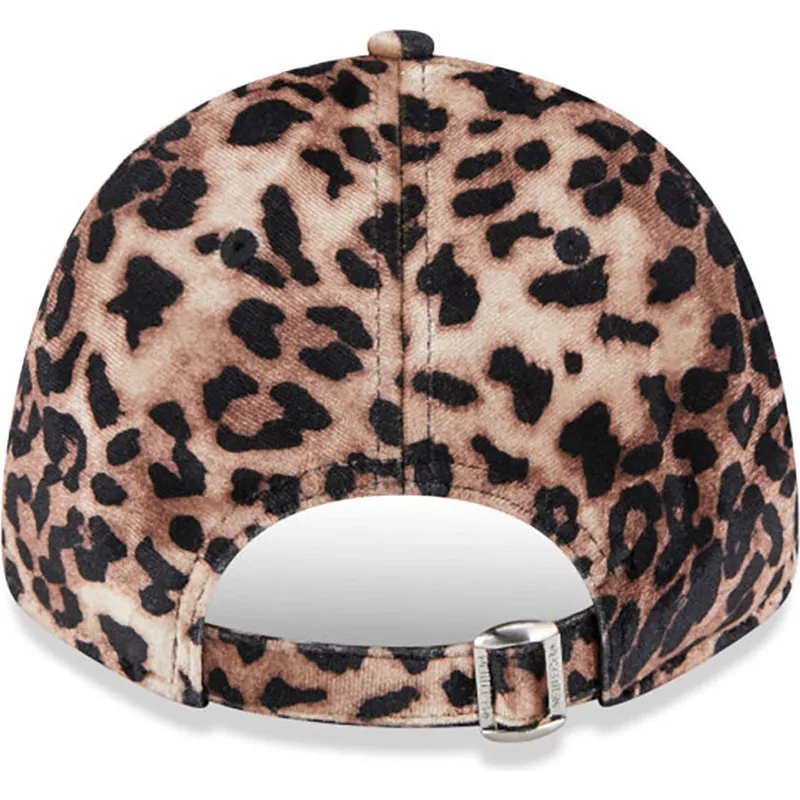 new-era-new-york-yankees-mlb-9forty-velour-justerbar-leopardkurvet-kasket-med-pink-logo-til-kvinder
