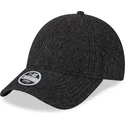 new-era-new-york-yankees-mlb-9forty-hypertexture-sort-justerbar-kvindekasket-med-sort-logo