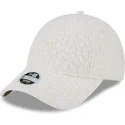 new-era-new-york-yankees-mlb-9forty-hypertexture-beige-justerbar-kvindekasket-med-buet-skygge