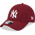 kasketter-buet-rod-justerbar-rem-9forty-essential-melton-wool-fra-new-york-yankees-mlb-af-new-era