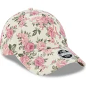 beige-justerbar-buet-kasket-med-lyserodt-logo-til-kvinder-9forty-floral-cord-fra-new-york-yankees-mlb-fra-new-era