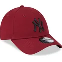 rod-justerbar-buet-kasket-med-sort-logo-9forty-league-essential-fra-new-york-yankees-mlb-fra-new-era