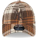 kasketter-buet-brun-justerbar-rem-9forty-check-fra-new-york-yankees-mlb-af-new-era