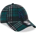 justerbar-gron-buet-kasket-med-blat-logo-9forty-check-fra-new-york-yankees-mlb-fra-new-era