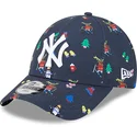 kasketter-buet-marinebla-justerbar-rem-til-barn-9forty-festive-fra-new-york-yankees-mlb-af-new-era