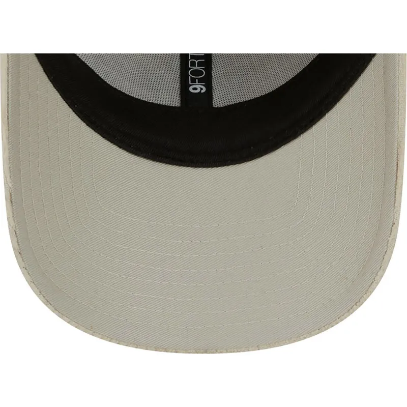 kasketter-buet-beige-justerbar-rem-9forty-wide-cord-fra-new-york-yankees-mlb-af-new-era