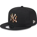 sort-flad-snapback-kasket-med-brunt-logo-9fifty-seasonal-infill-af-new-york-yankees-mlb-fra-new-era