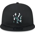 sort-snapback-kasket-med-flad-skygge-og-blat-logo-9fifty-seasonal-infill-fra-new-york-yankees-mlb-af-new-era