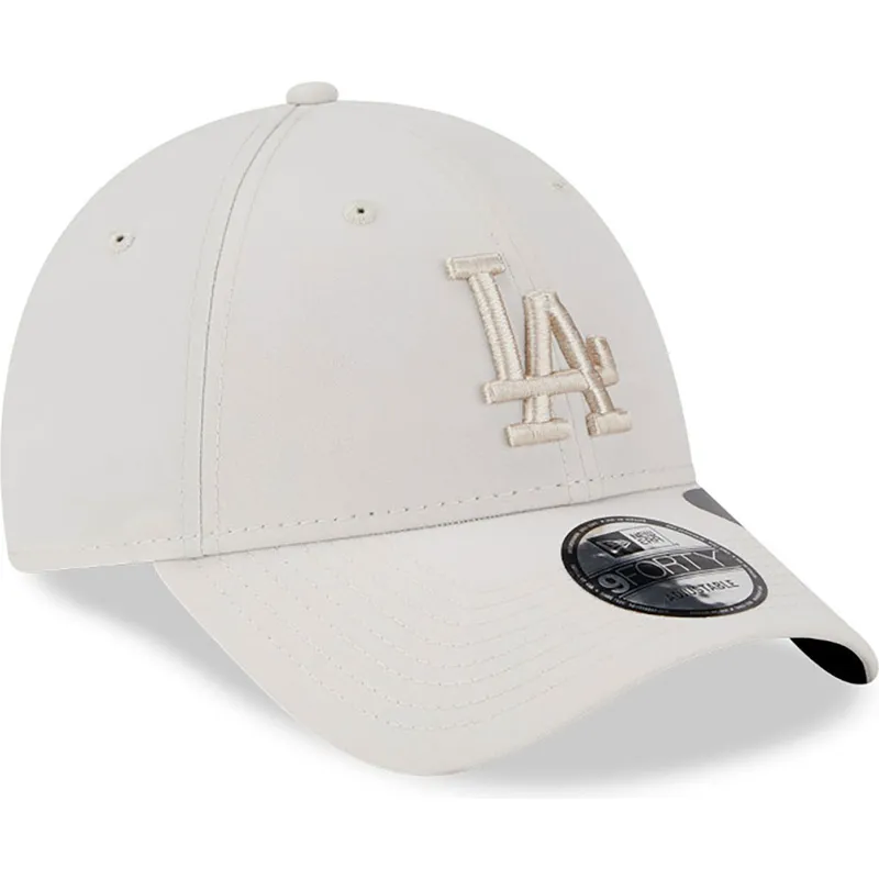 beige-justerbar-buet-kasket-med-beige-logo-9forty-repreve-outline-los-angeles-dodgers-mlb-fra-new-era