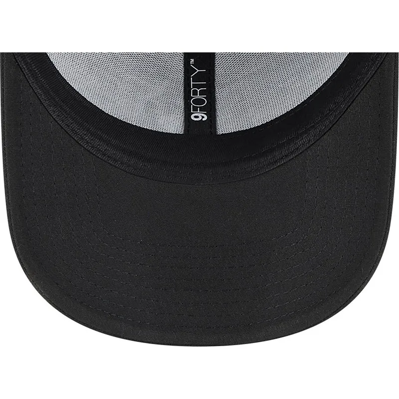 sort-justerbar-curved-kasket-med-sort-logo-9forty-repreve-outline-fra-new-york-yankees-mlb-fra-new-era